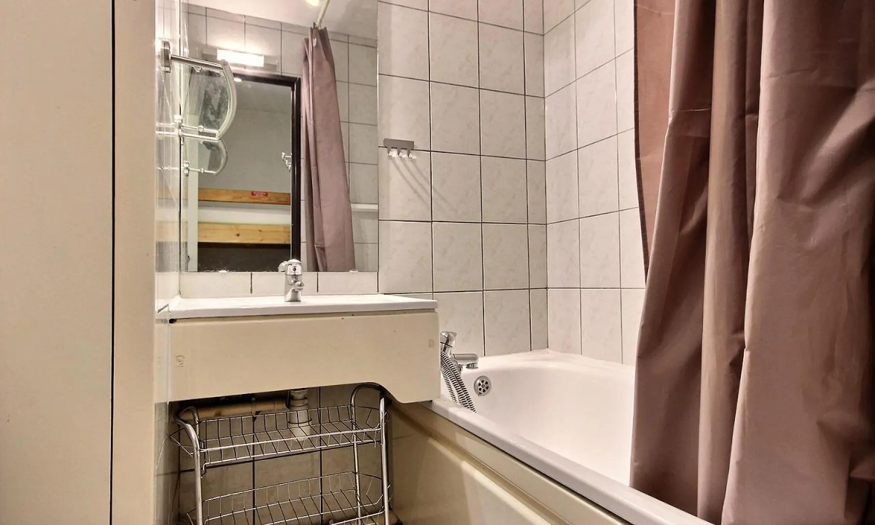 Residence Glieres - Studio 3 Personnes A Bourg Saint Maurice Dans Une Residence Avec Piscine Et Proche Du Funiculaire Mae-1860 0*, Bourg-Saint-Maurice